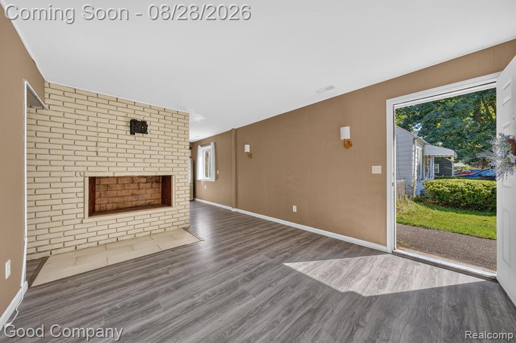21004 Westover Avenue Property Photo 9