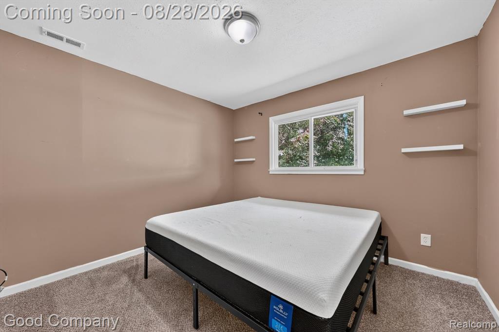 21004 Westover Avenue Property Photo 12