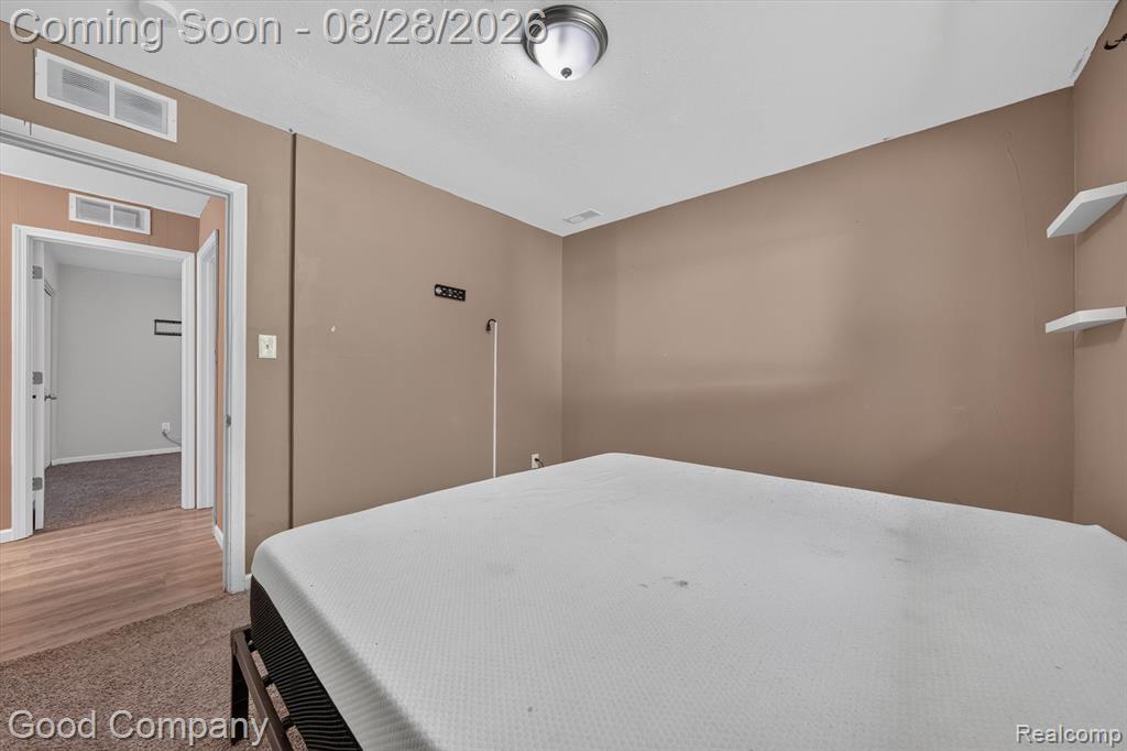 21004 Westover Avenue Property Photo 13