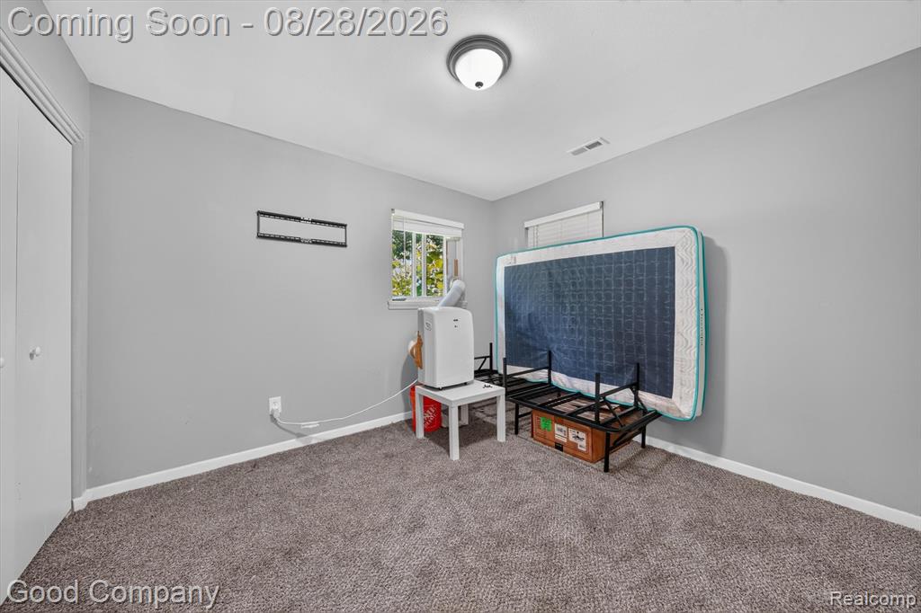21004 Westover Avenue Property Photo 16