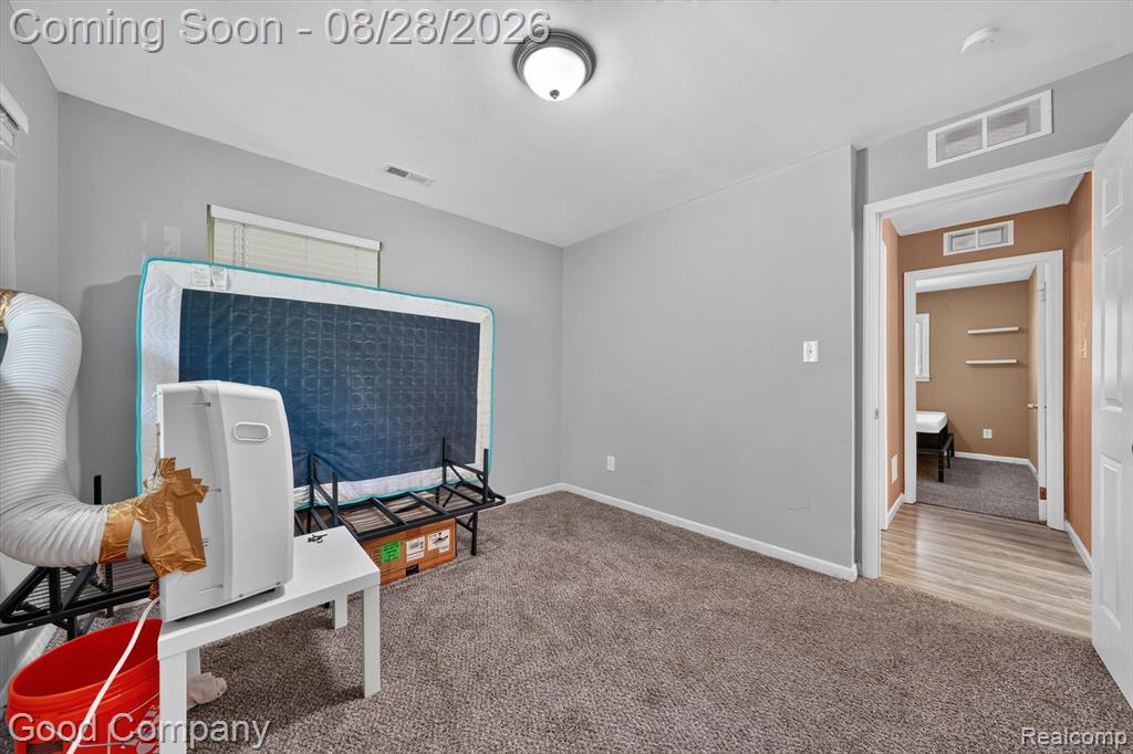 21004 Westover Avenue Property Photo 17