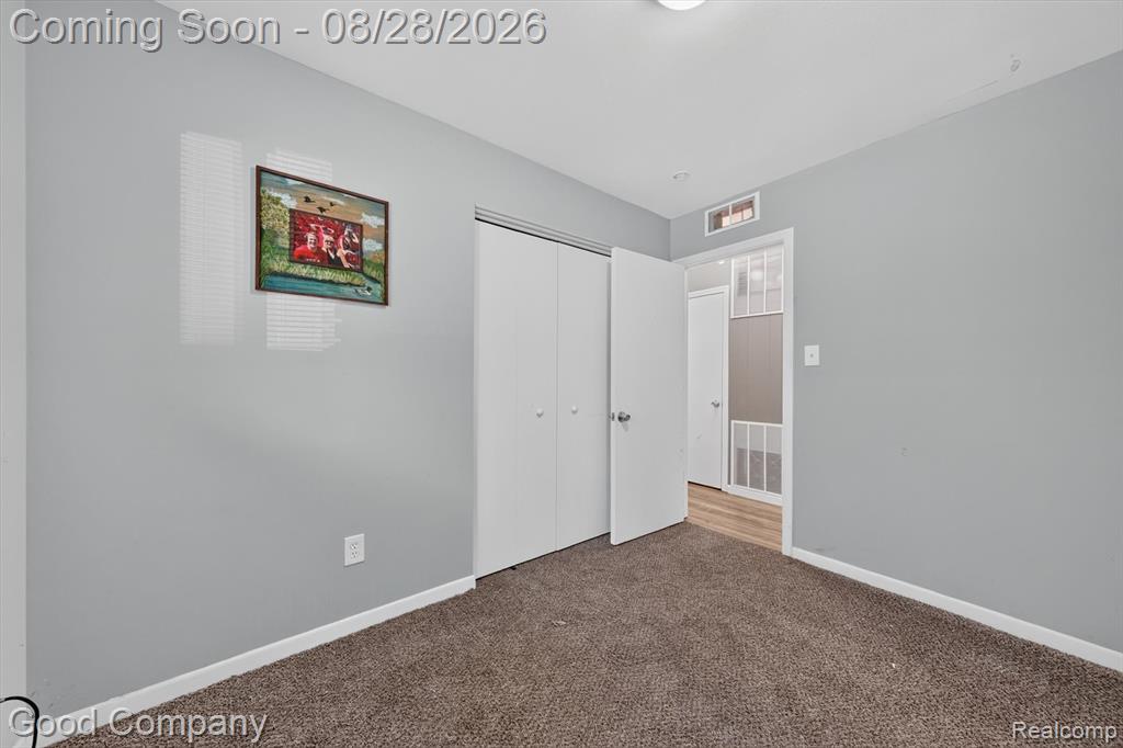 21004 Westover Avenue Property Photo 21