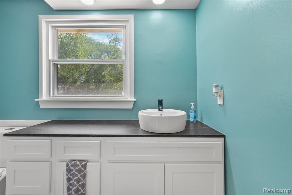 8522 Hampton Property Photo 29