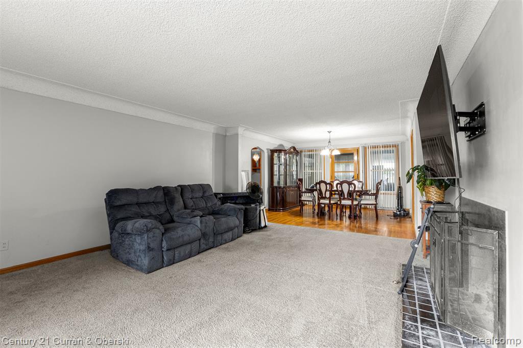 14050 Garfield Property Photo 5