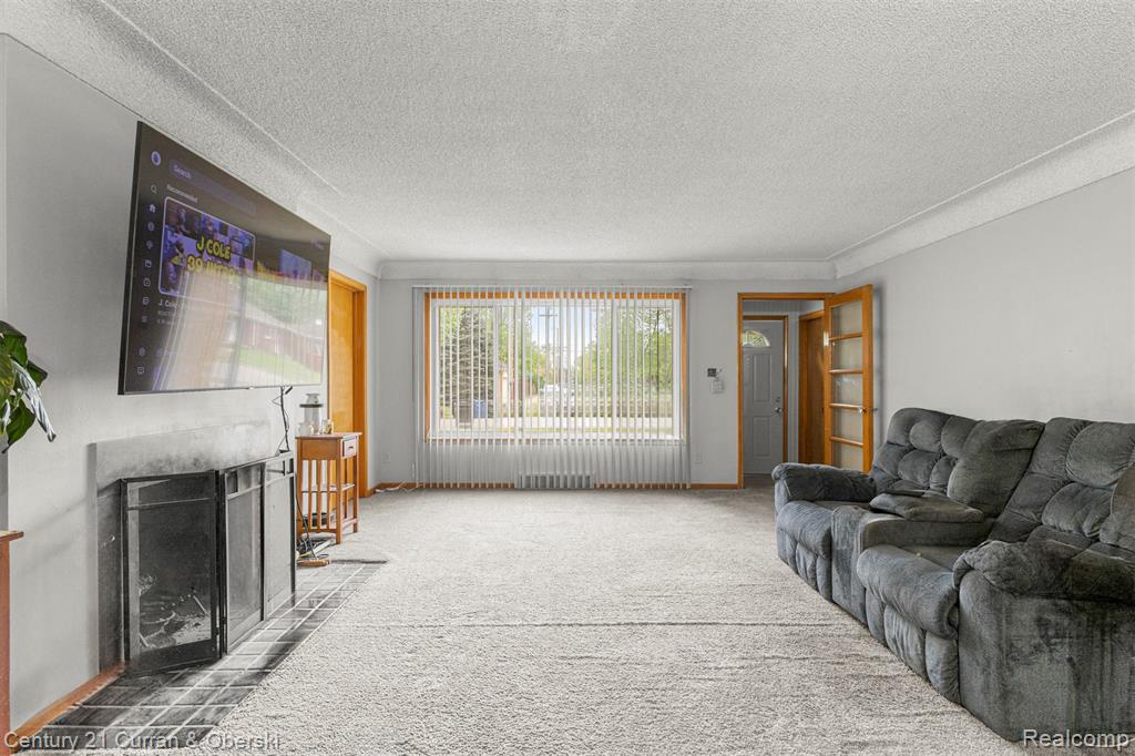 14050 Garfield Property Photo 7