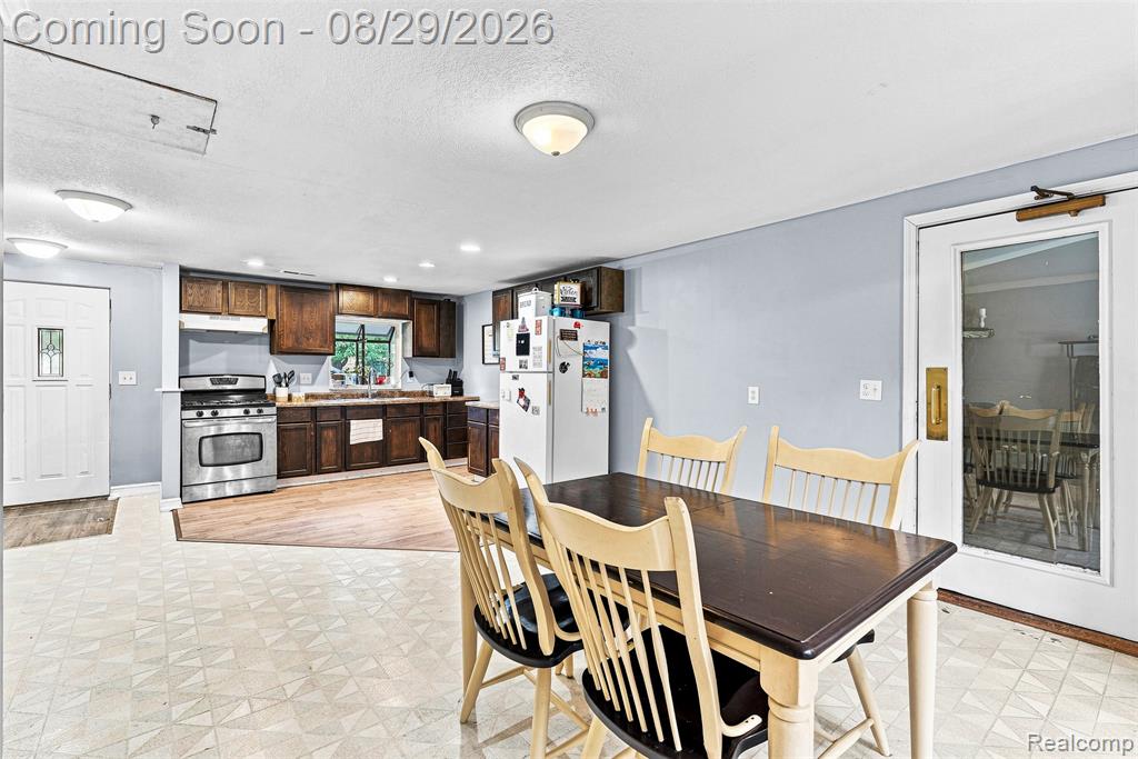 1163 S Packard Avenue Property Photo 12