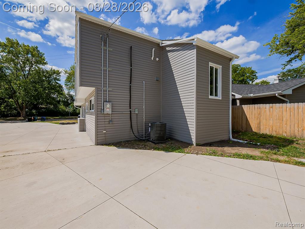 3402 Elmhurst Avenue Property Photo 24