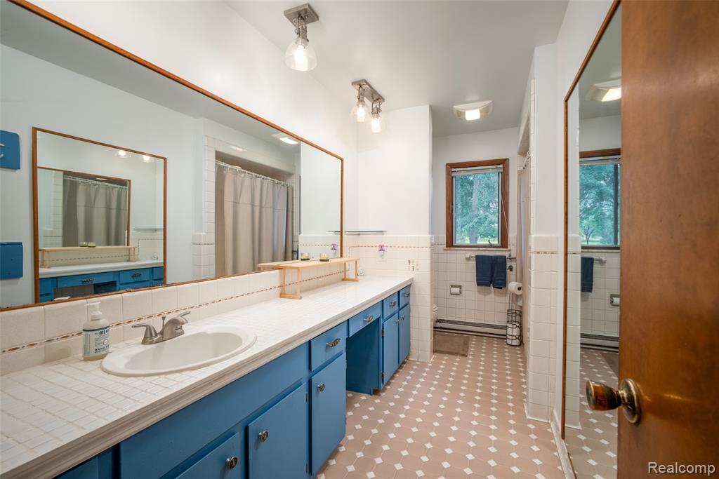 8728 Rynn Road Property Photo 16