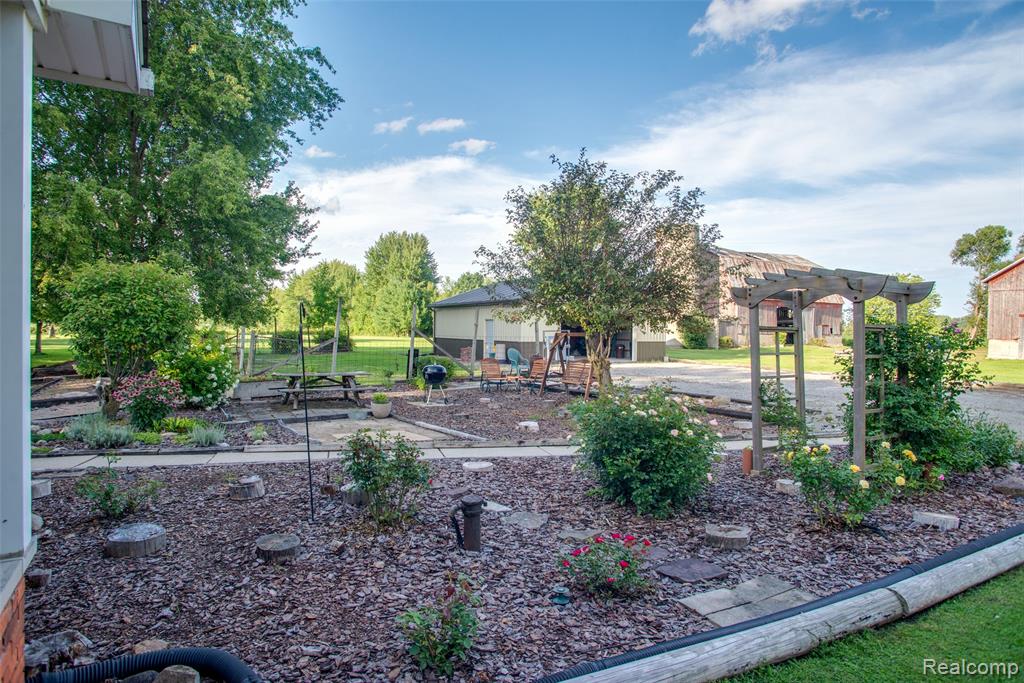 8728 Rynn Road Property Photo 41