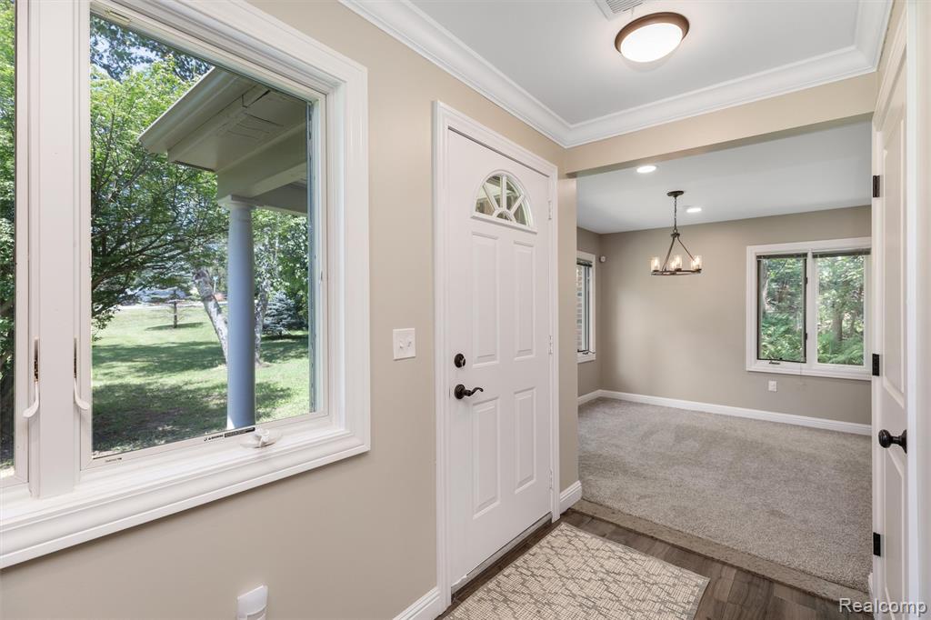 4915 Walnut Lake Road Property Photo 2