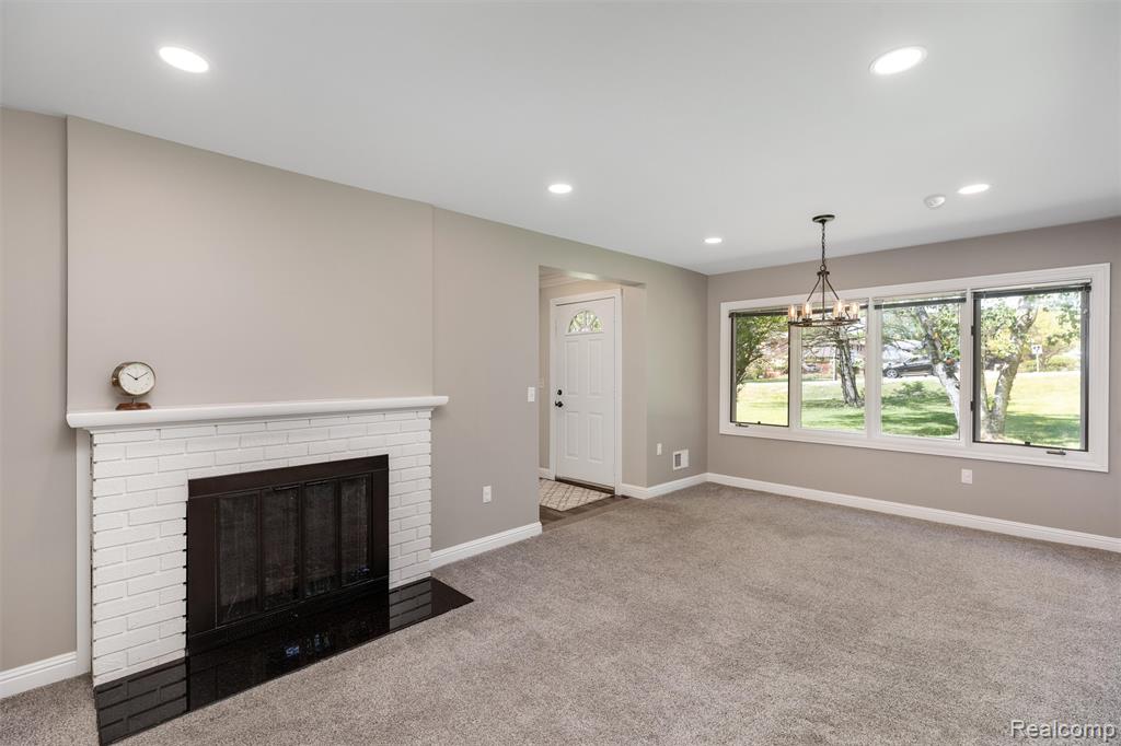 4915 Walnut Lake Road Property Photo 4