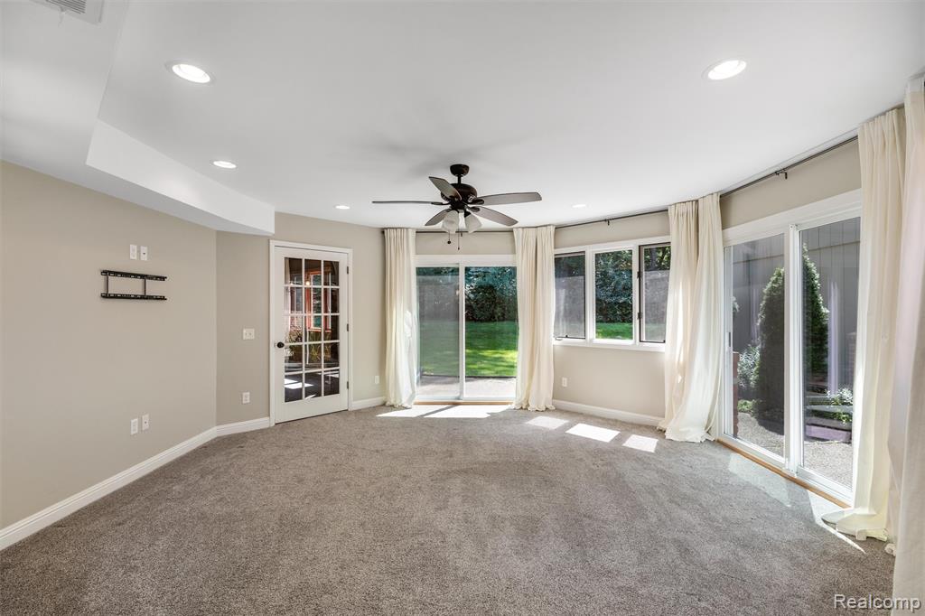 4915 Walnut Lake Road Property Photo 14