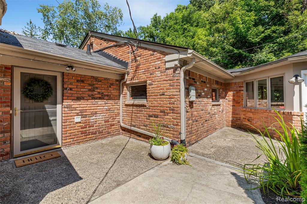 4915 Walnut Lake Road Property Photo 34