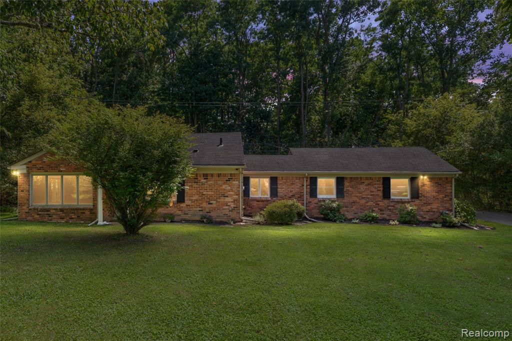 4915 Walnut Lake Road Property Photo 37