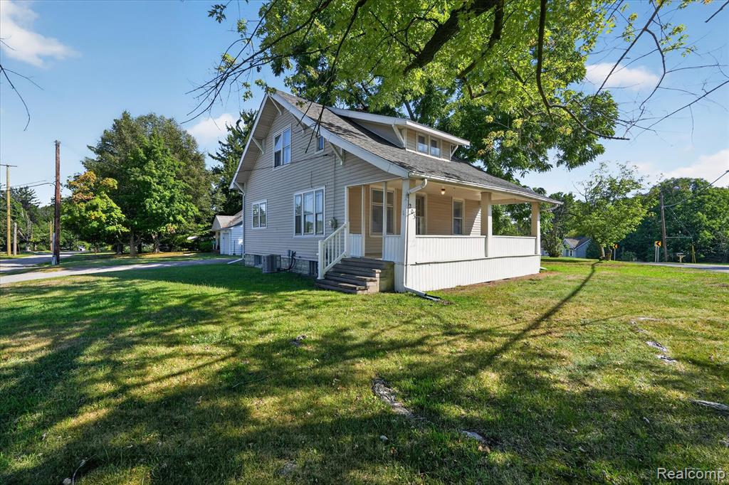 203 Center Road Property Photo 1