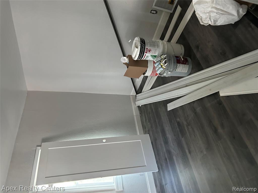 26016 Stanford Street Property Photo 9