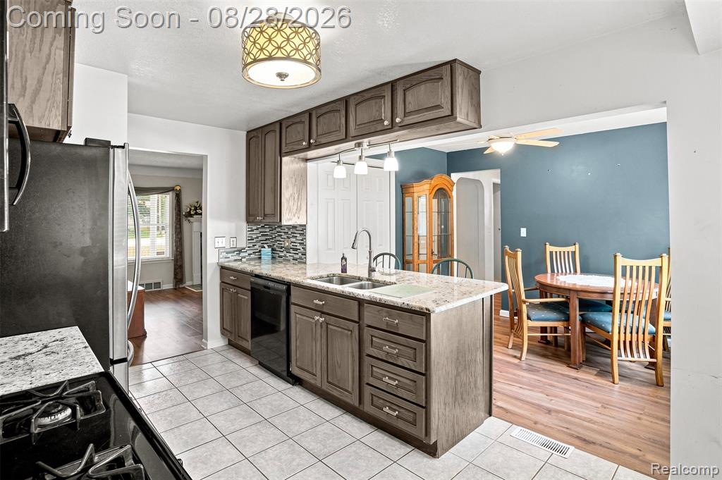 7150 Heath Street Property Photo 23