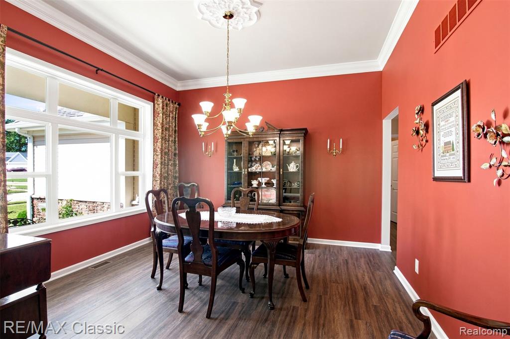 1247 Timberleaf Drive Property Photo 6