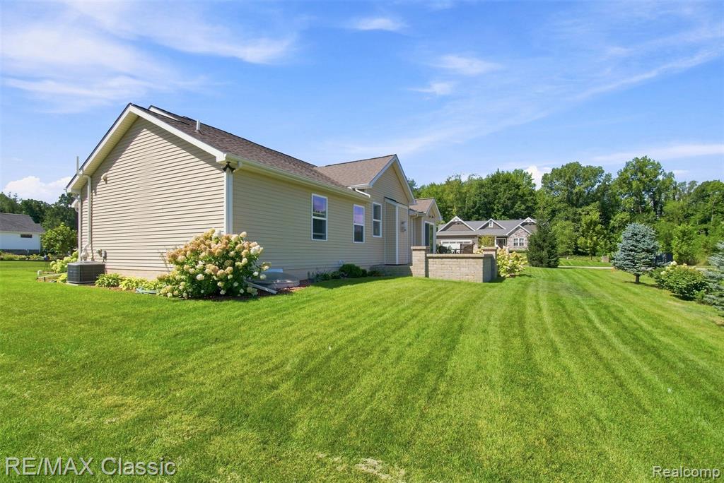 1247 Timberleaf Drive Property Photo 39