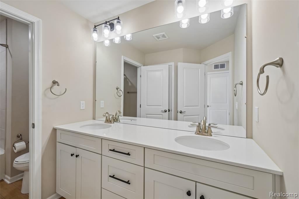 20942 Torbay Drive Property Photo 18