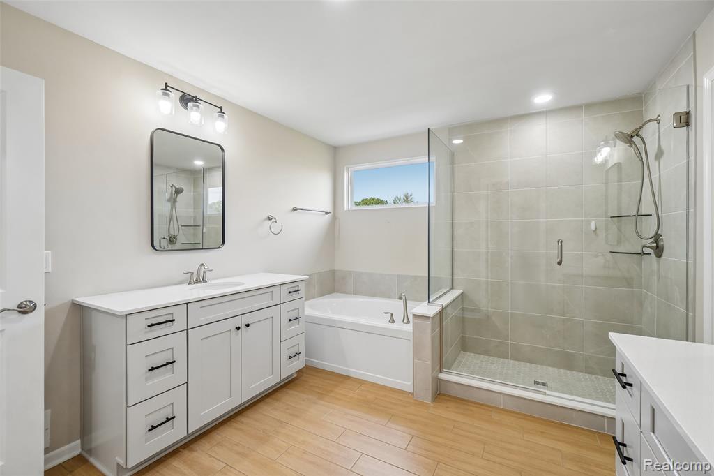 20942 Torbay Drive Property Photo 35