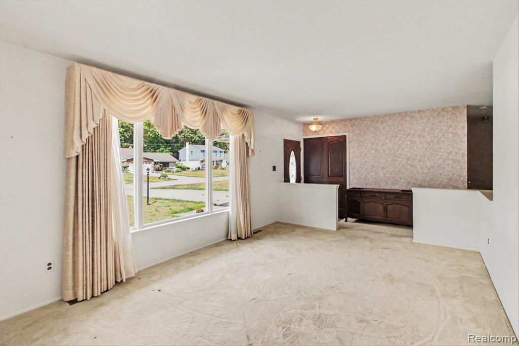 23930 Rockingham Street Property Photo 5