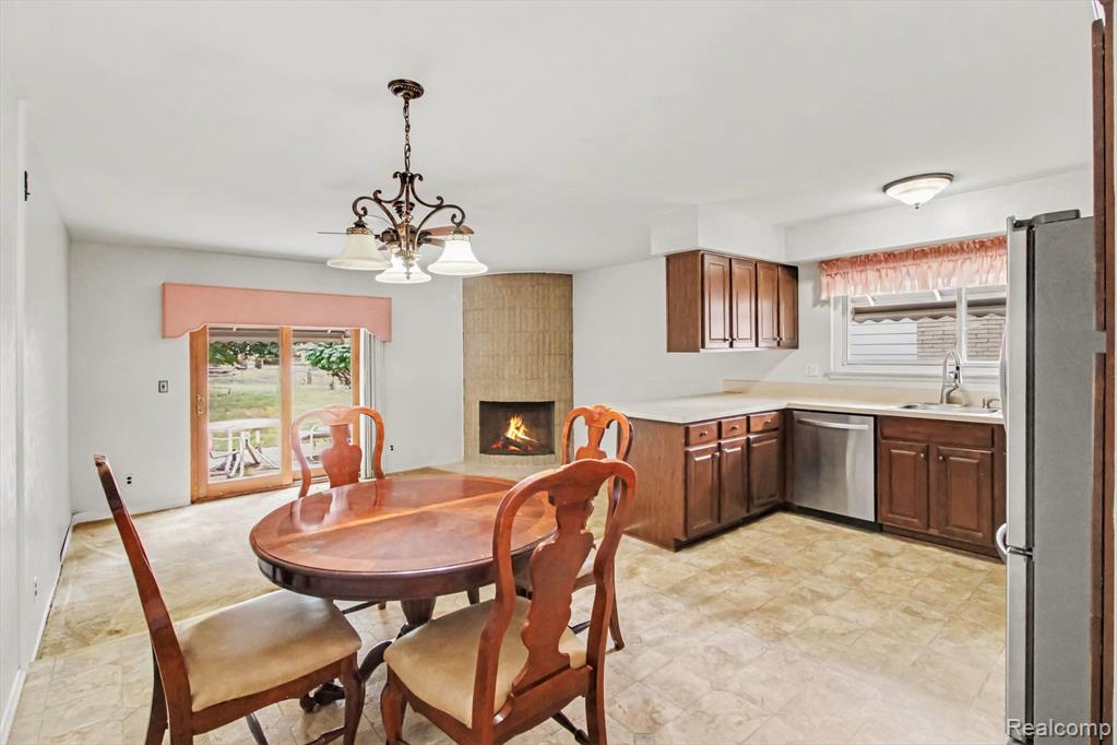 23930 Rockingham Street Property Photo 8