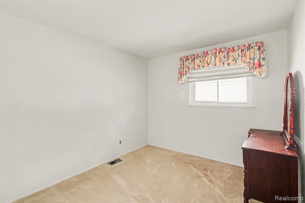23930 Rockingham Street Property Photo 11
