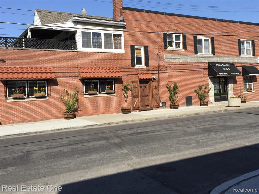 2460 N Florian Street Property Photo 15