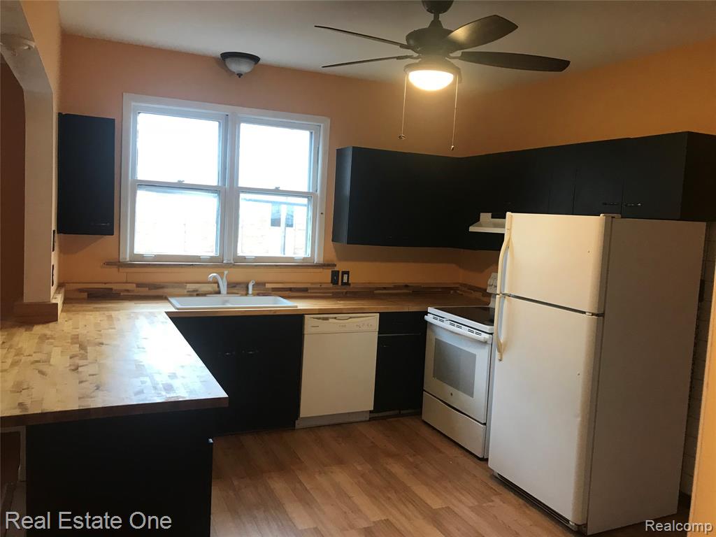2460 N Florian Street Property Photo 16