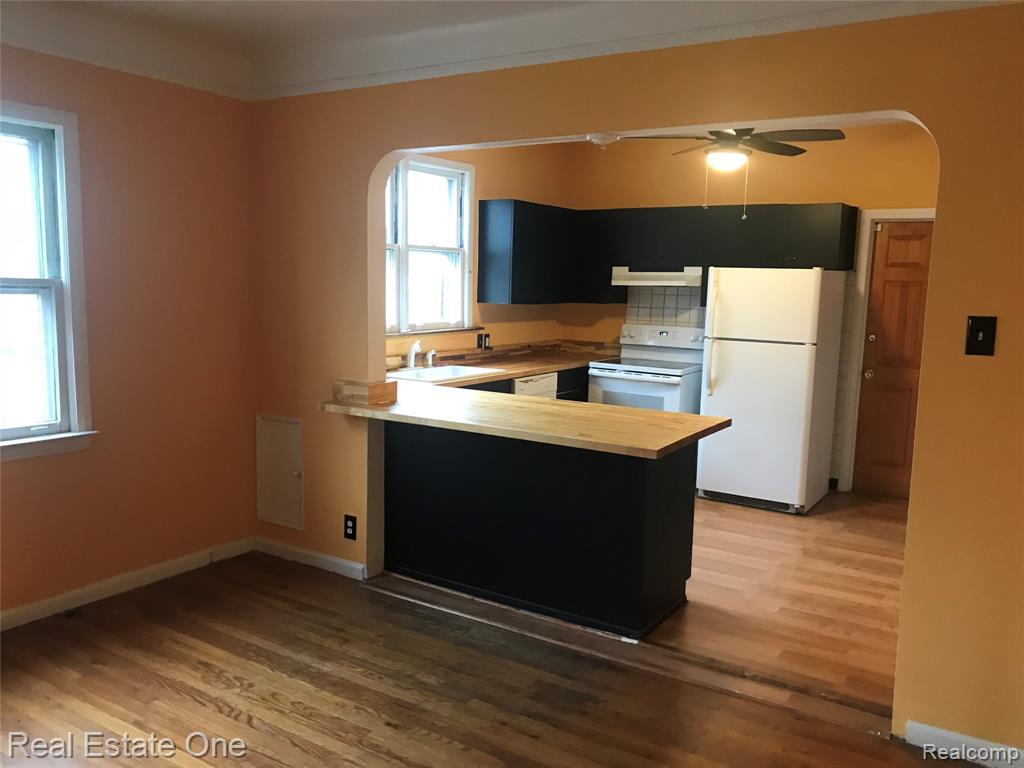 2460 N Florian Street Property Photo 17