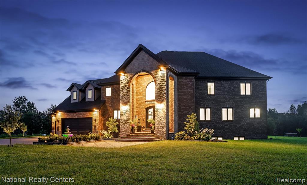 65339 Romeo Plank Road Property Photo 12