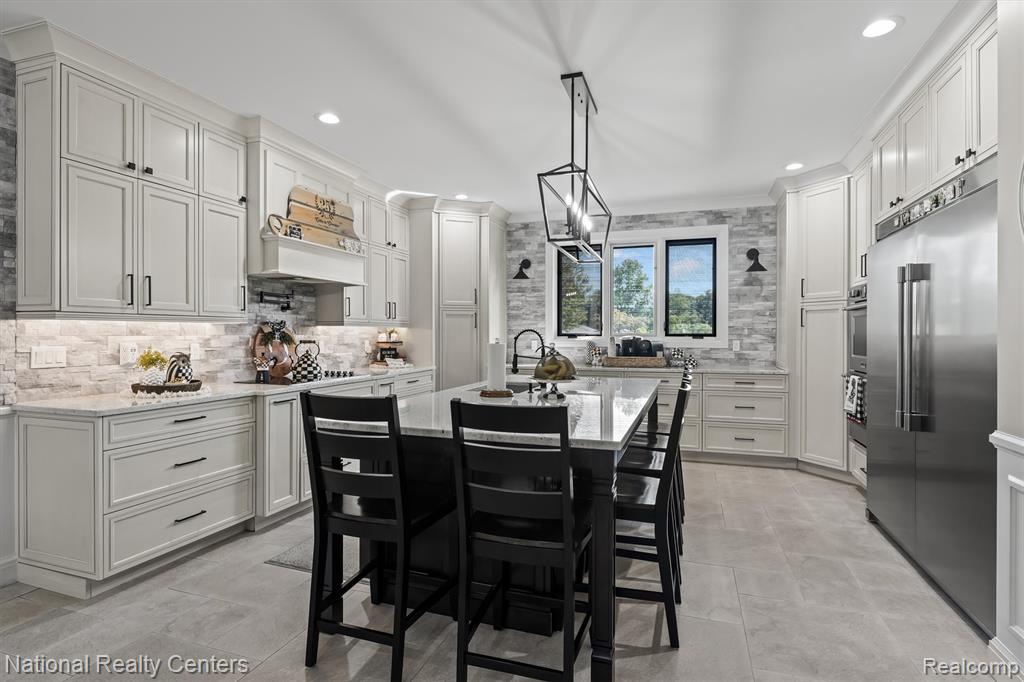 65339 Romeo Plank Road Property Photo 23