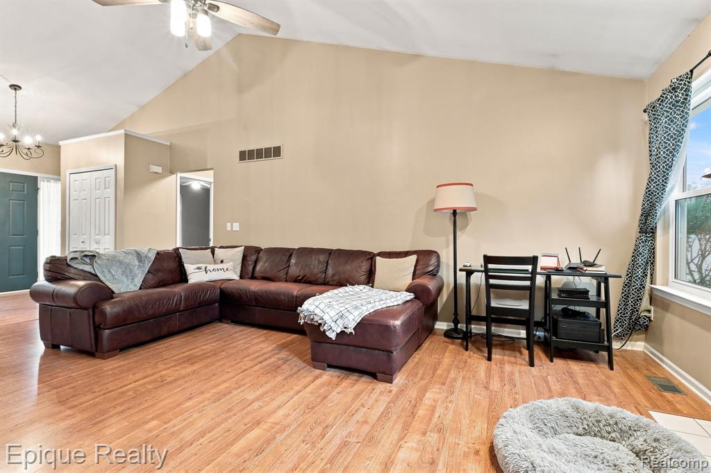 5208 Foxhill Lane Property Photo 5