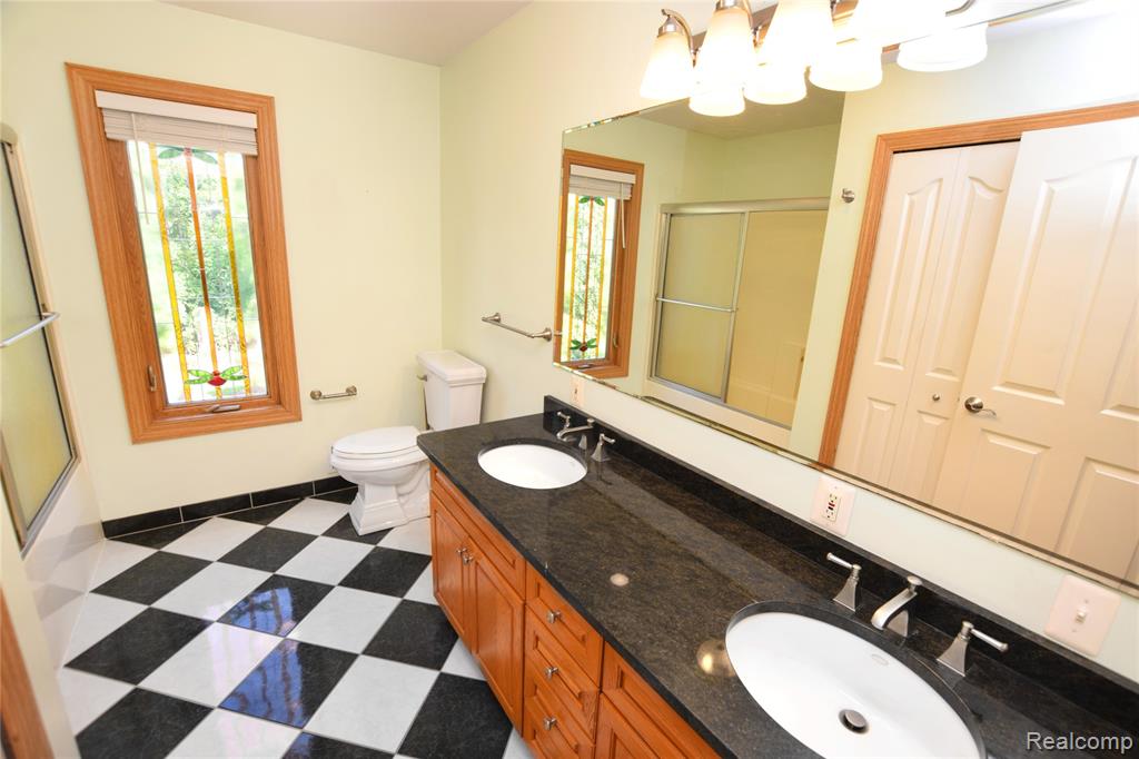2182 Wiggins Road Property Photo 16