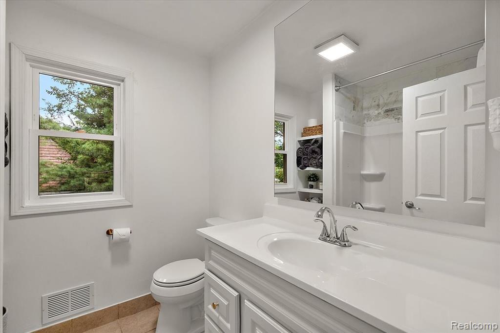 7710 Richardson Road Property Photo 44