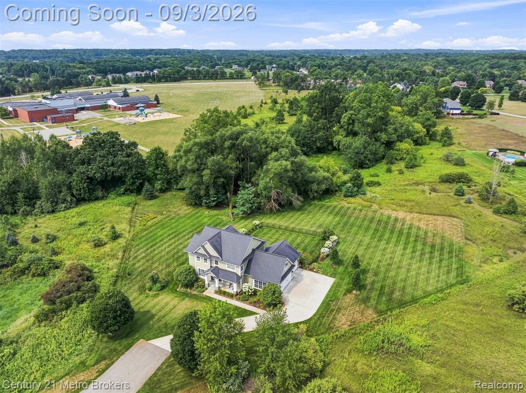 8275 Stonebrook Lane Property Photo 3