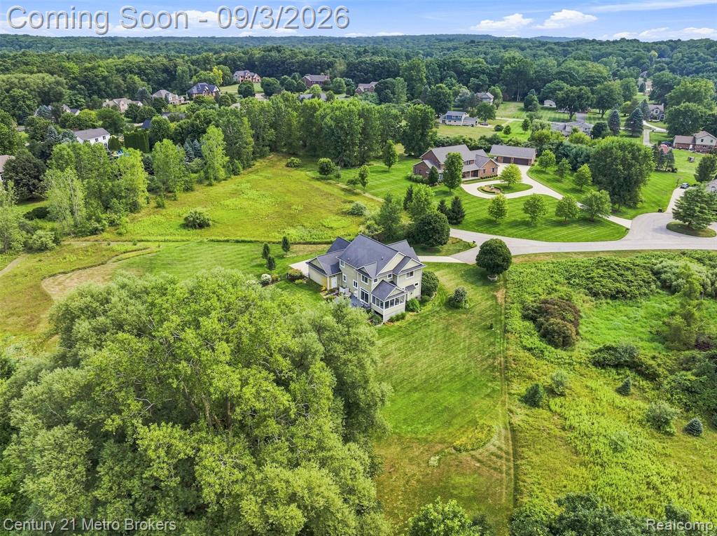 8275 Stonebrook Lane Property Photo 4