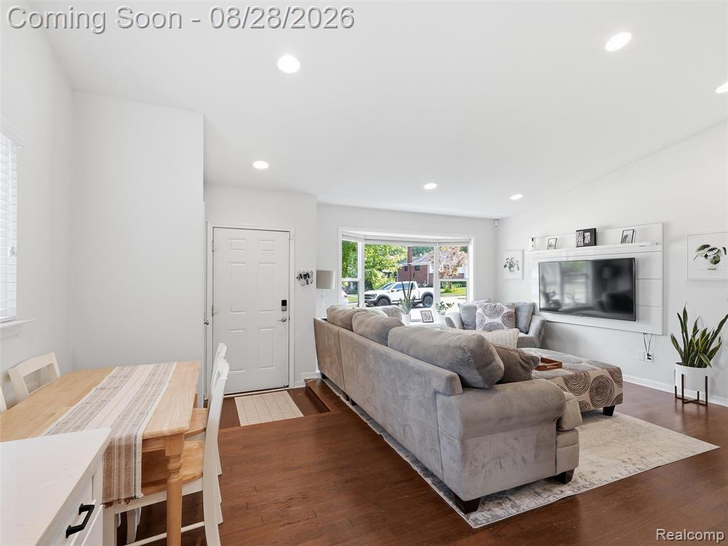 8420 Northfield Boulevard Property Photo 5