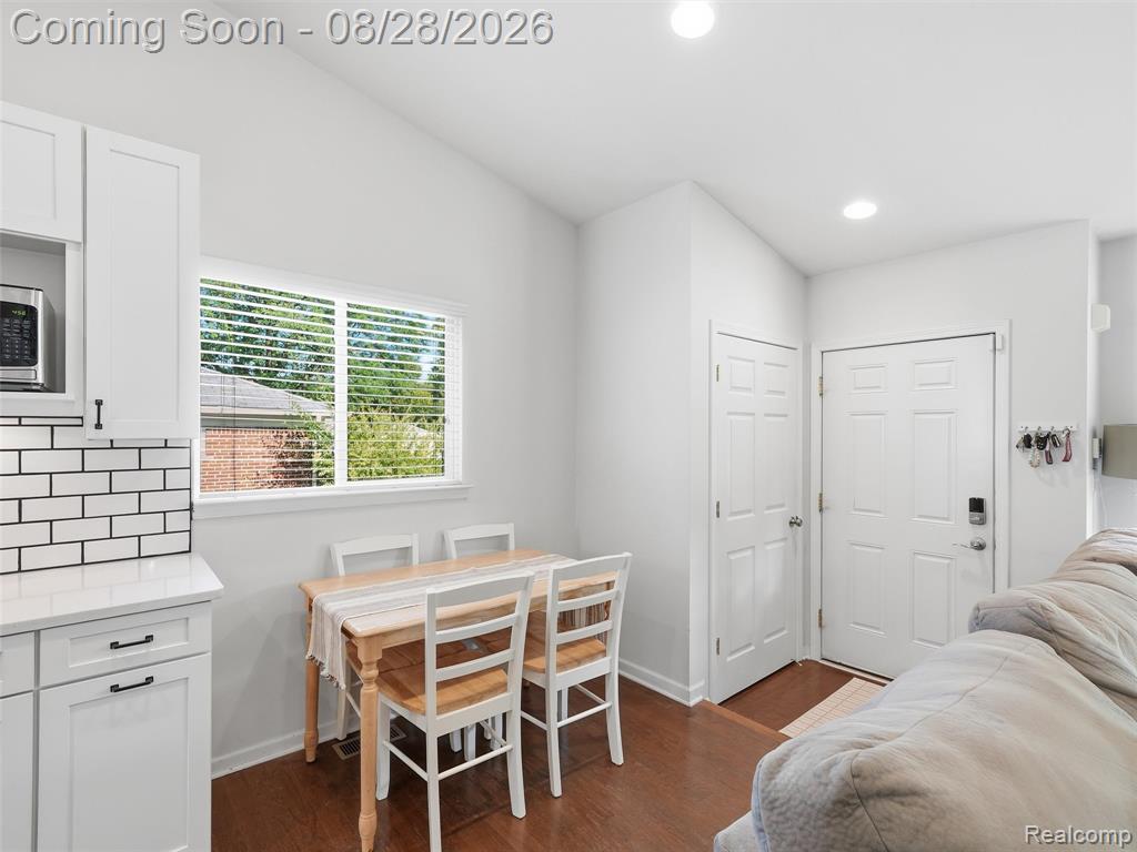 8420 Northfield Boulevard Property Photo 7