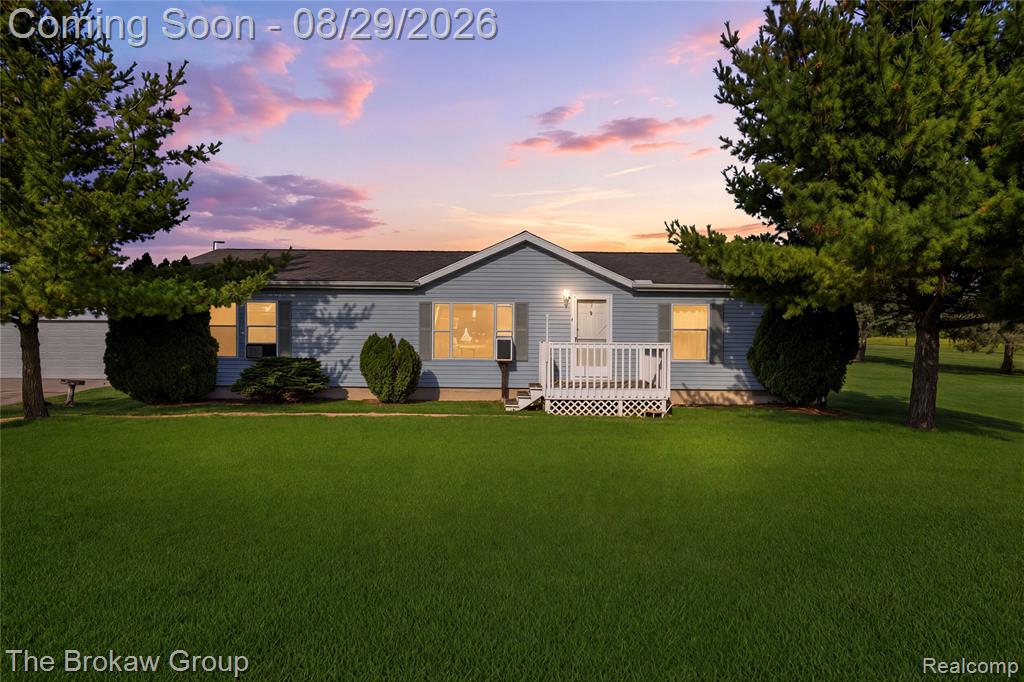 5189 Webster Road Property Photo 2