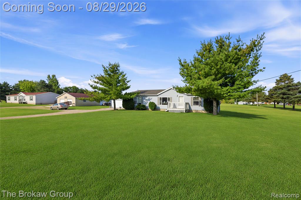 5189 Webster Road Property Photo 8