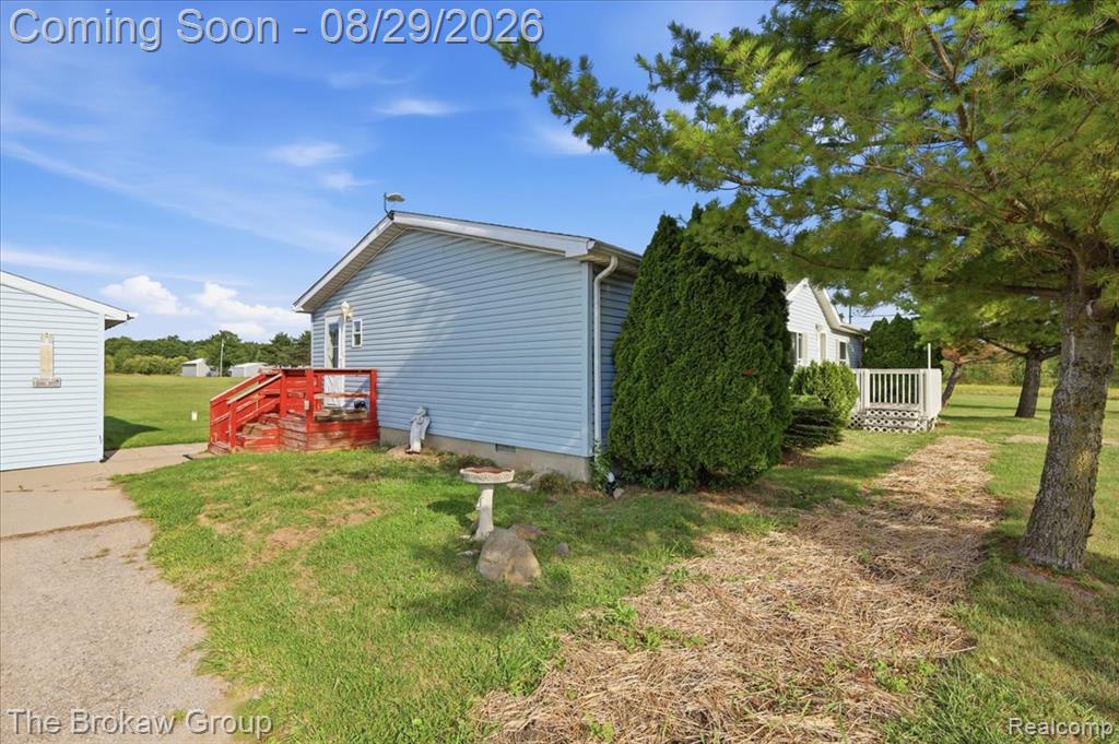 5189 Webster Road Property Photo 9