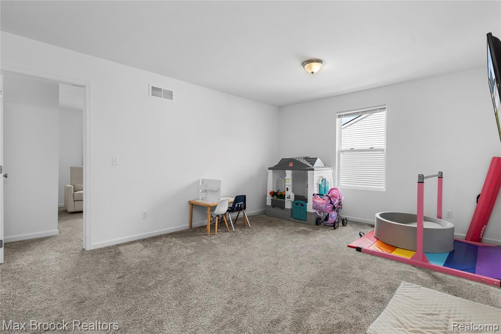58176 Thomas Drive Property Photo 19