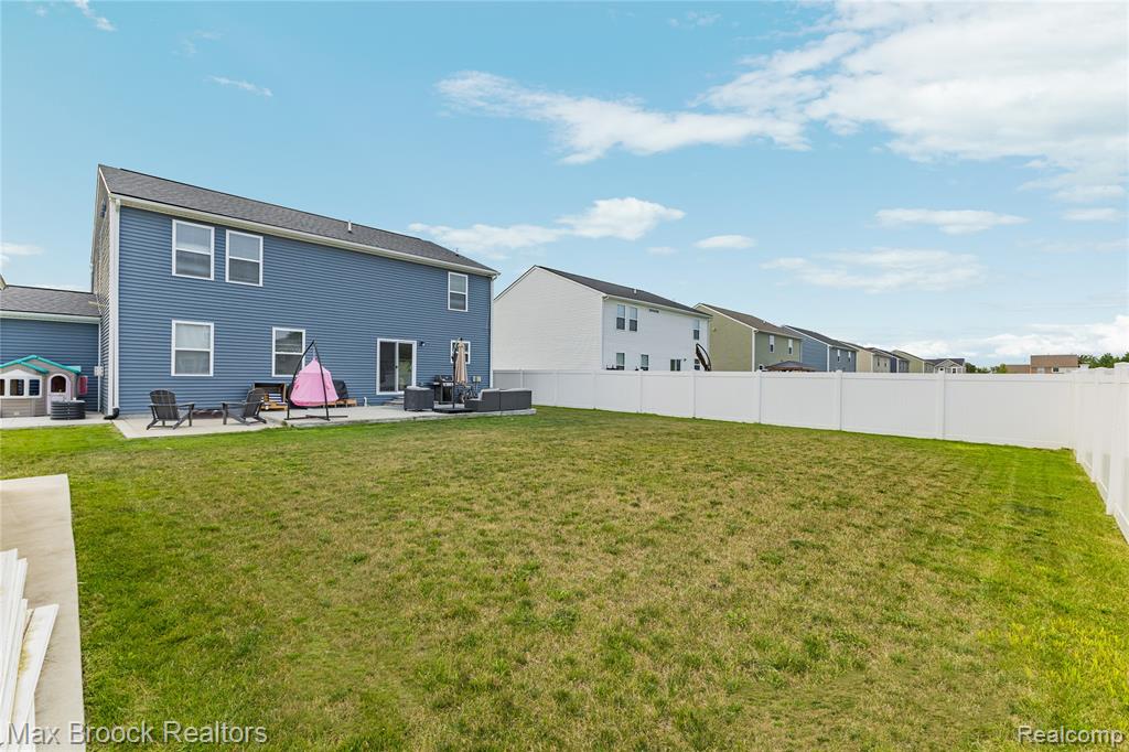 58176 Thomas Drive Property Photo 28