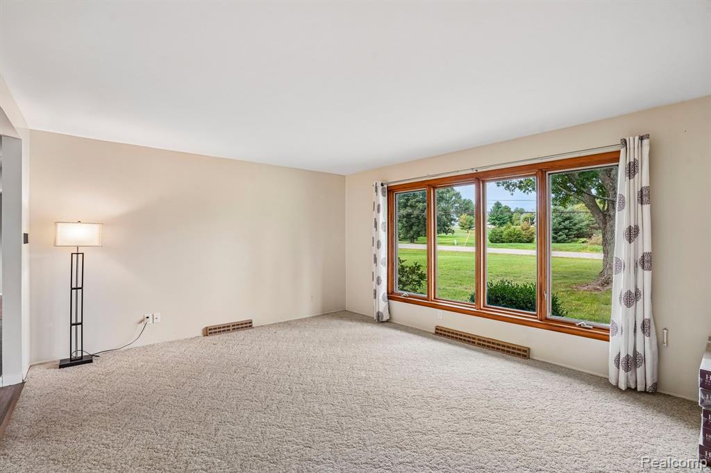 3981 S State Road Property Photo 4