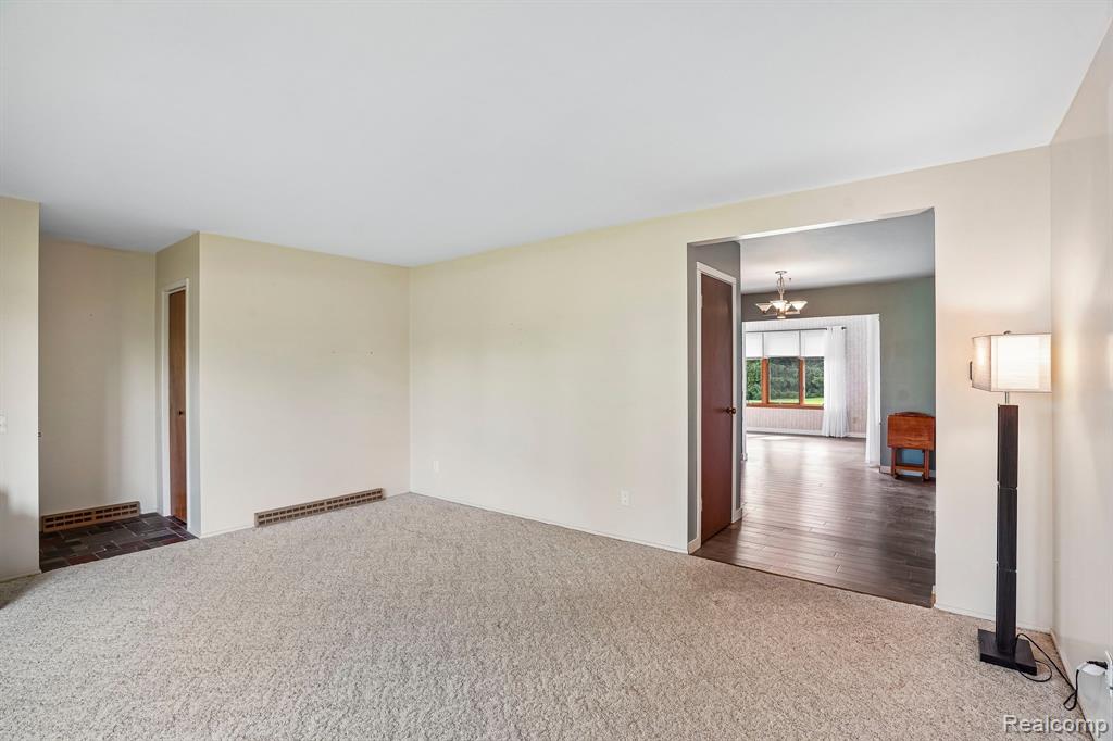 3981 S State Road Property Photo 5