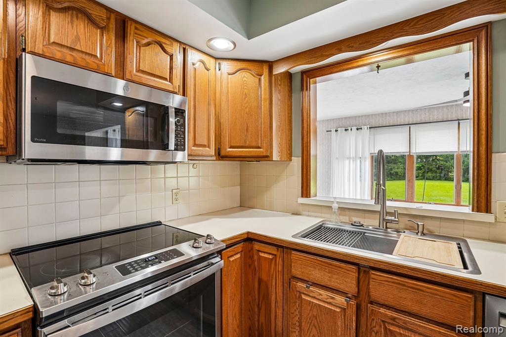 3981 S State Road Property Photo 10