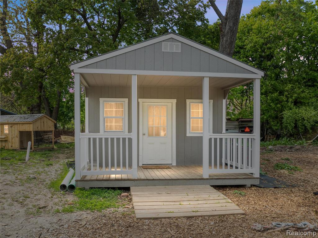 1636 Lawrence Street Property Photo 18