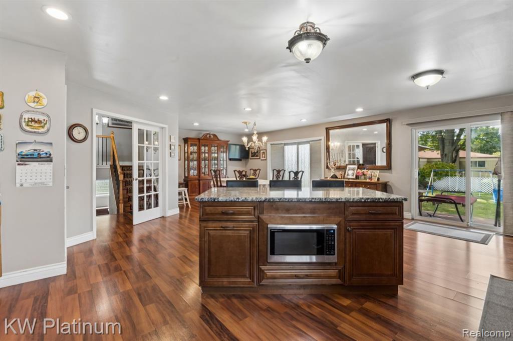 37233 Almont Drive Property Photo 17